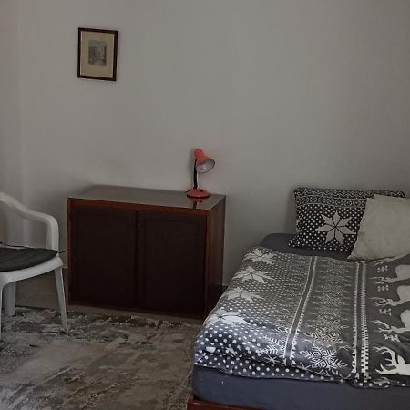 Apartman Gutino チェスカー・トジェボヴァー エクステリア 写真