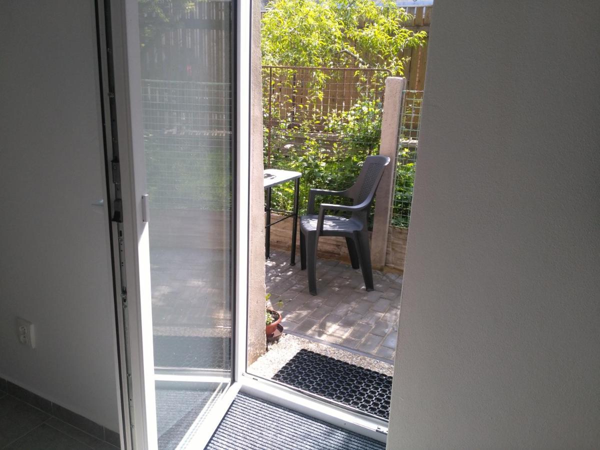 Apartman Gutino チェスカー・トジェボヴァー エクステリア 写真